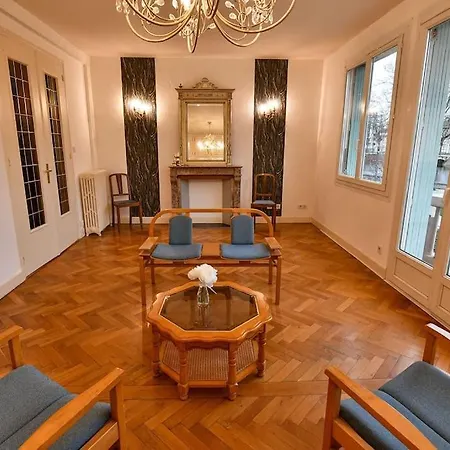 Loft 101 - Central, Terrasse Privee, Cachet De L'ancien Lägenhet Montluçon