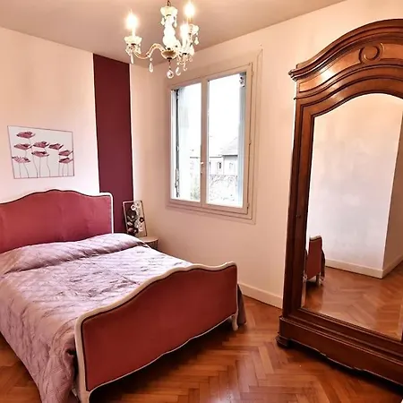 Loft 101 - Central, Terrasse Privee, Cachet De L'ancien Lägenhet Montluçon