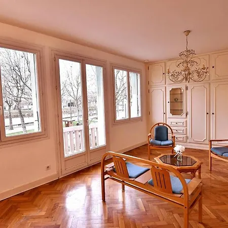Lägenhet Loft 101 - Central, Terrasse Privee, Cachet De L'ancien Montluçon